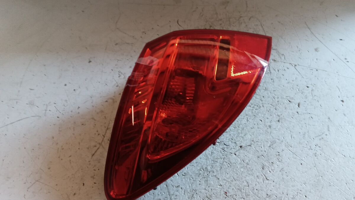 STOP SINISTRO OPEL MERIVA 2012 — foto 4