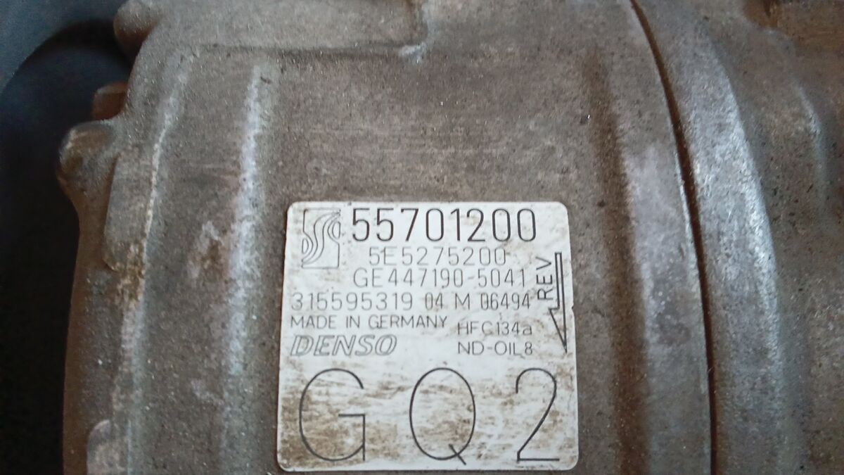 COMPRESSORE A/C OPEL CORSA 2010 1.2 BENZ. PULEGGIA IN PLASTICA 55701200 — foto 5