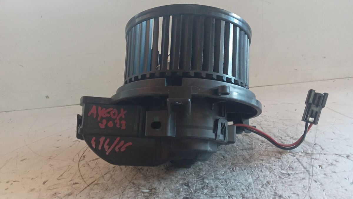 MOTORINO VENTILAZIONE ABITACOLO RISCALDAMENTO TOYOTA AYGO' X 2023 1.0 BENZ. — foto 3