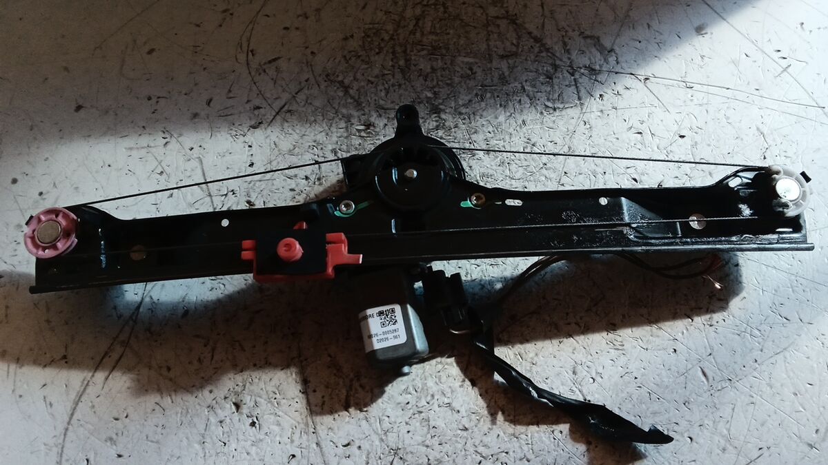 ALZACRISTALLO ANTERIORE DESTRO FIAT PUNTO EVO 2010 2 PIN — foto 2