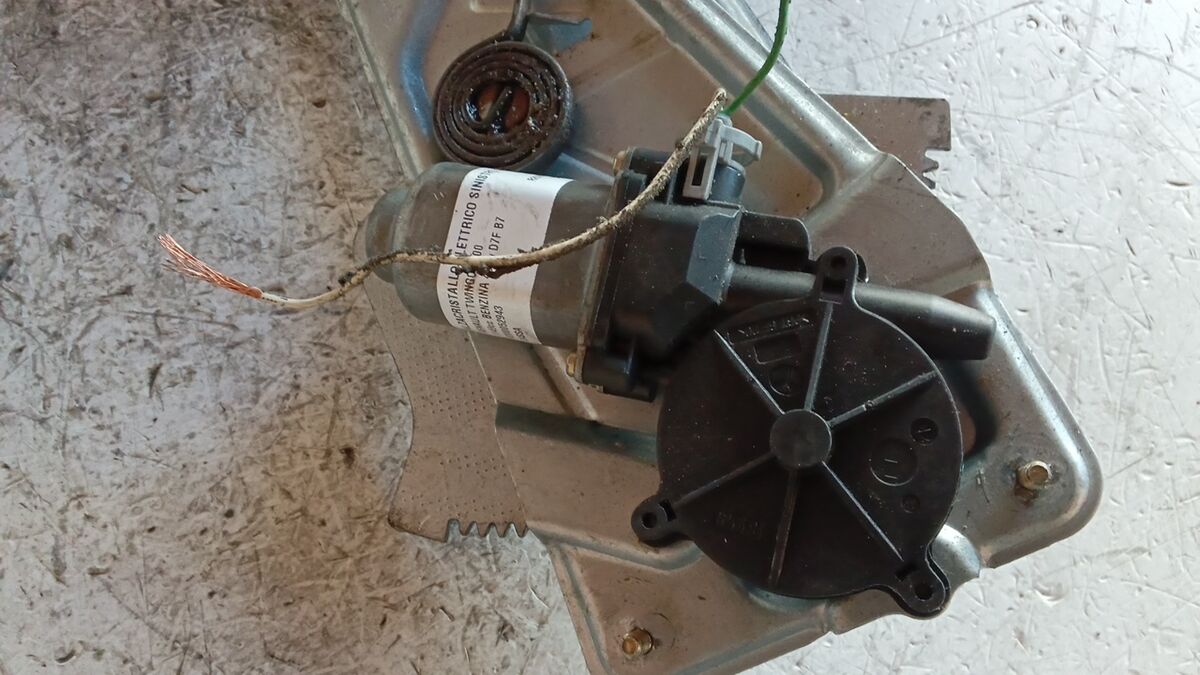 ALZACRISTALLO SINISTRO RENAULT TWINGO 2000 IN FERRO 8200052943 — foto 2