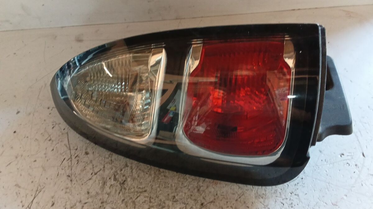 STOP SINISTRO CITROEN C3 PICASSO 2013 9681727280